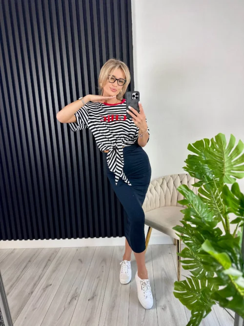 Spódnica PAMELA i T-shirt CHIC